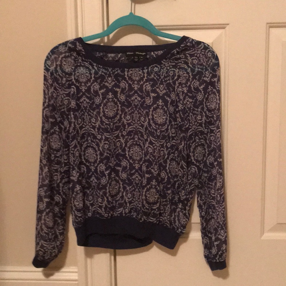 Long sleeve blue top